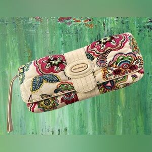 Vera Bradley “Darling Clutch” in Palm Beach Gardens Retired 2009 Pattern